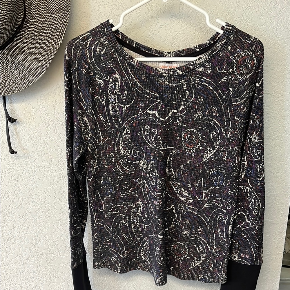 Knox Rose Paisley Pattern Thermal Top